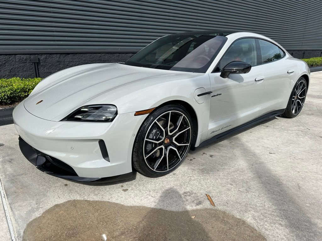 Used 2026 Porsche Taycan image 7
