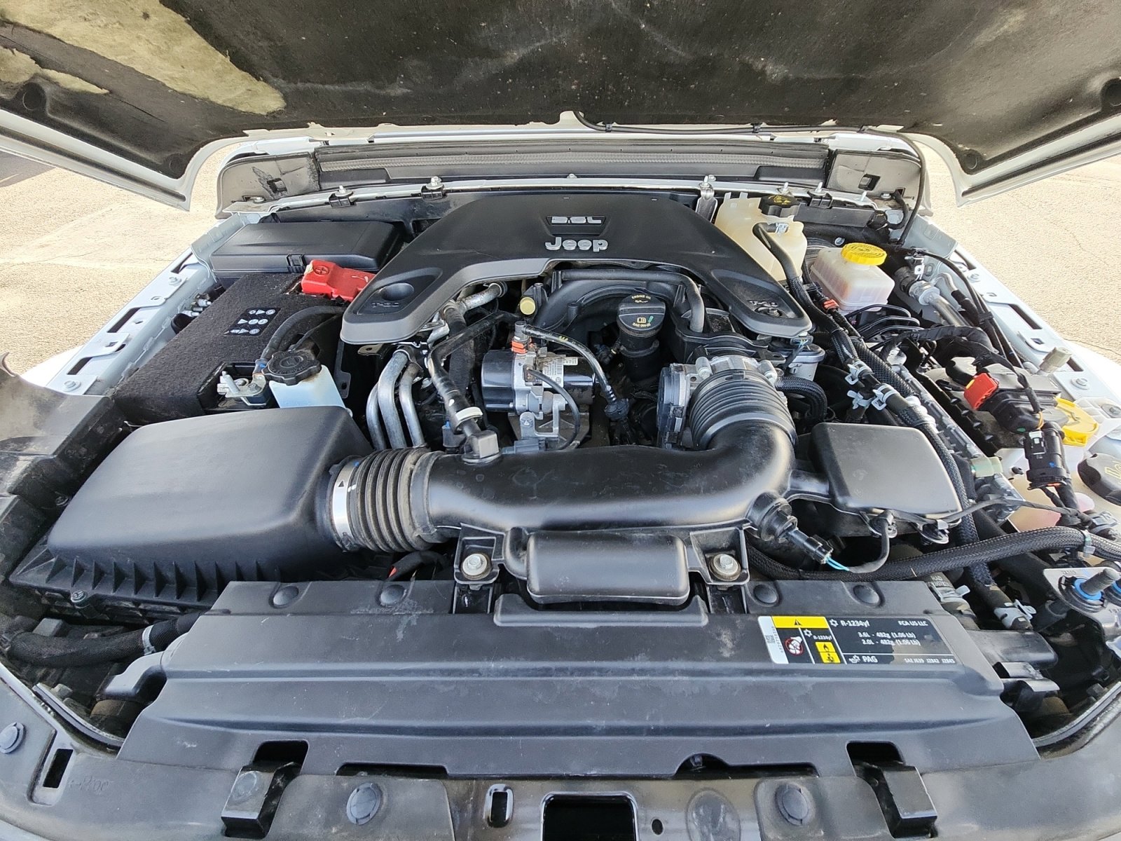 Used 2020 Jeep Wrangler Unlimited Sahara image 22