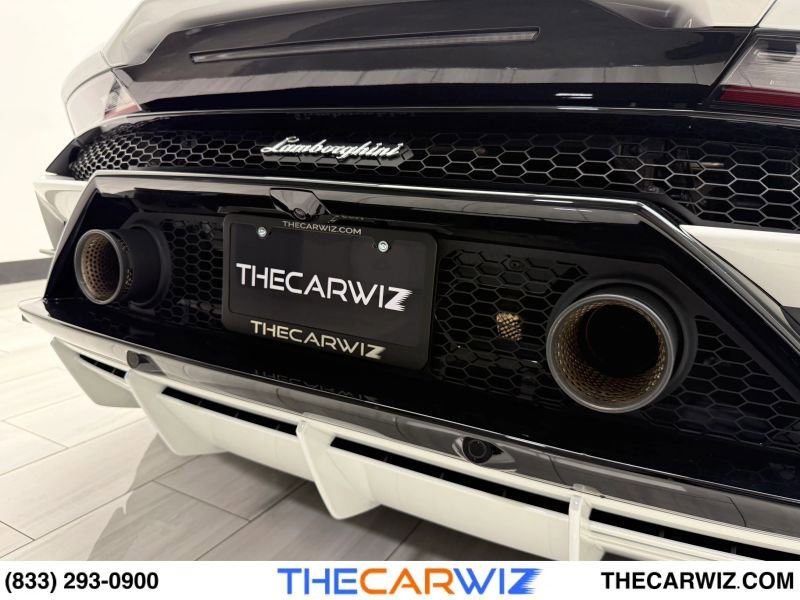 Used 2020 Lamborghini Huracan EVO image 27