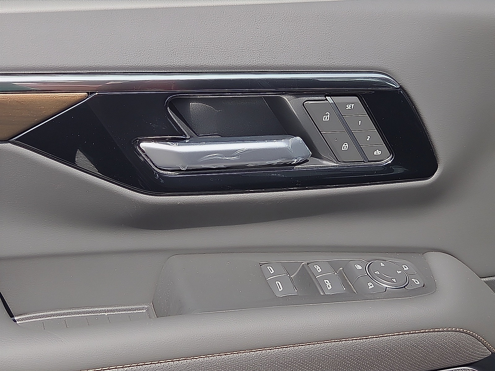 New 2026 Chevrolet Tahoe High Country AWD/4WD image 13