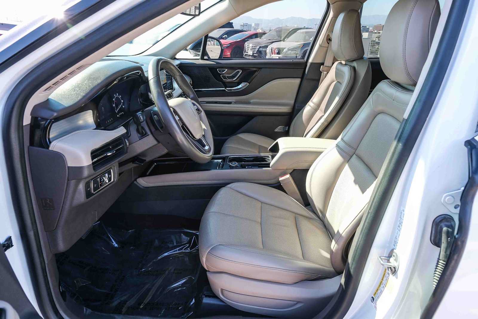 Used 2021 Lincoln Corsair FWD w/ Premium Package image 20