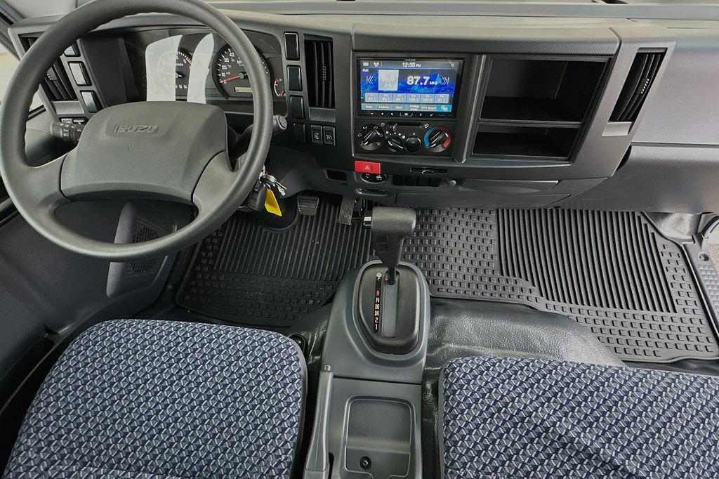 Used 2024 Isuzu NPR RWD image 9