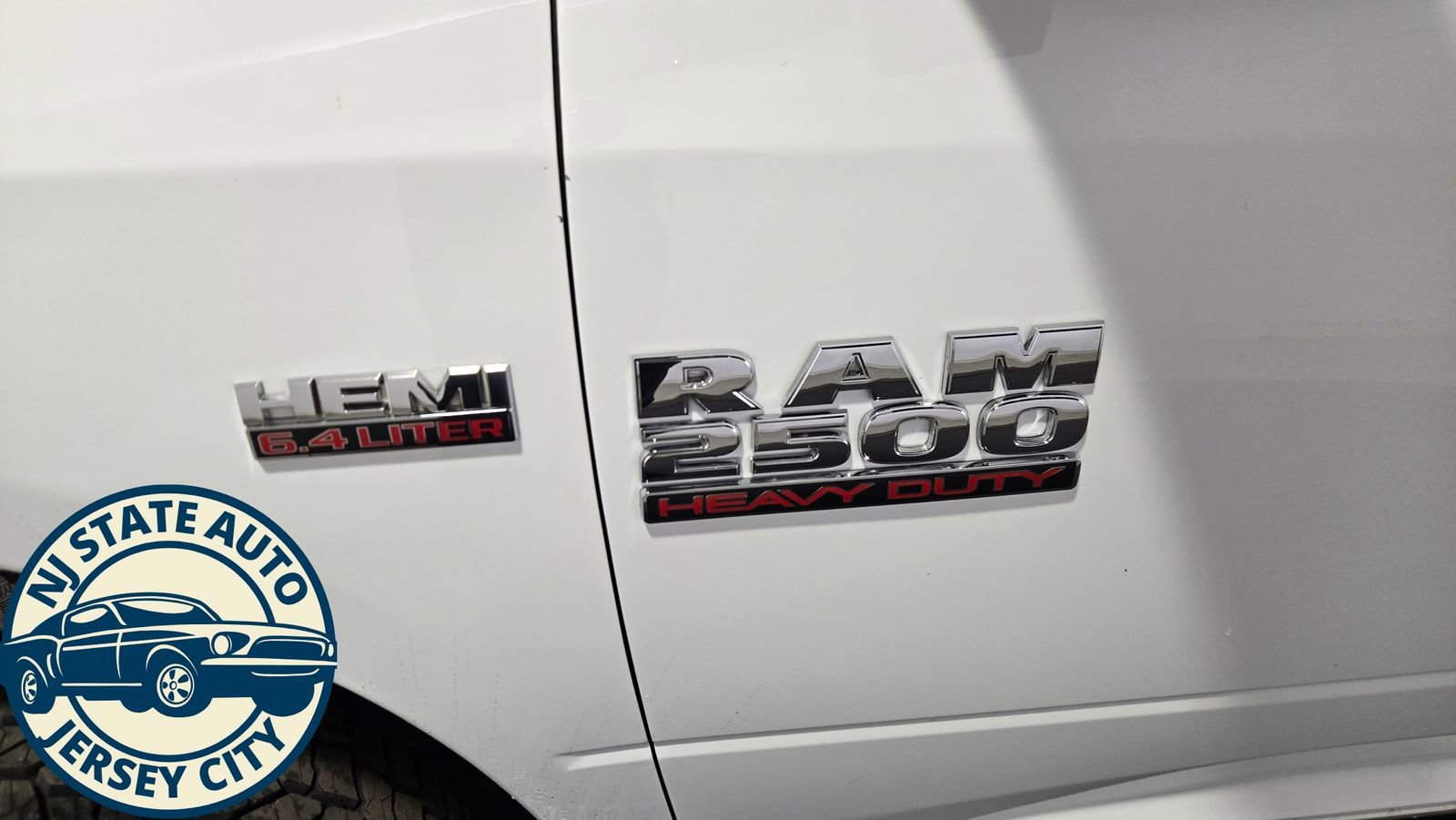 Used 2018 RAM 2500 Tradesman w/ Chrome Appearance Group image 10