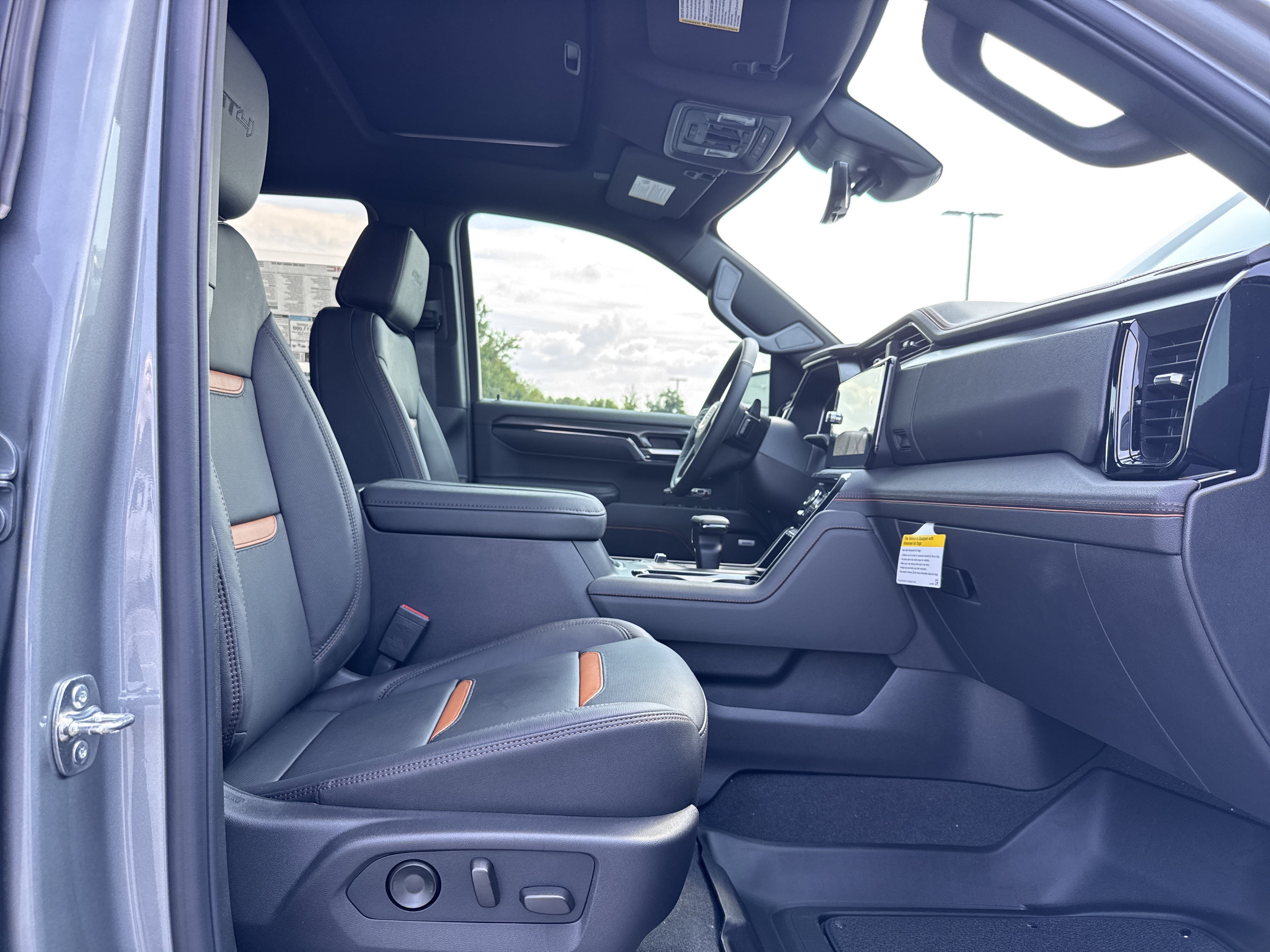 New 2026 GMC Sierra 1500 AT4 w/ AT4 Premium Package AWD/4WD image 33