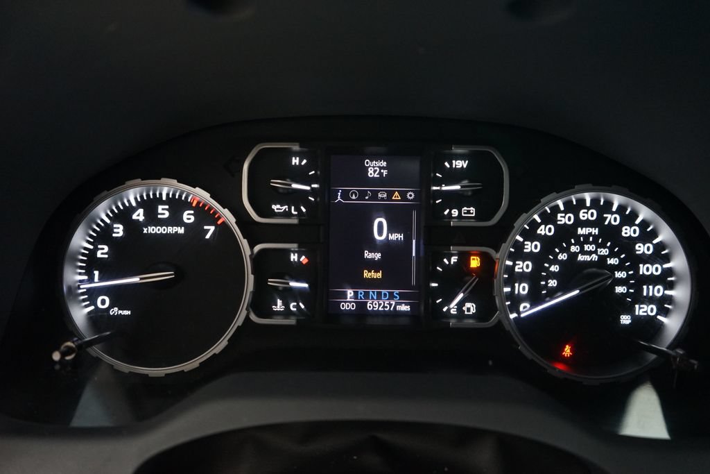 Used 2018 Toyota Tundra Limited w/ Limited Premium Package AWD/4WD image 33