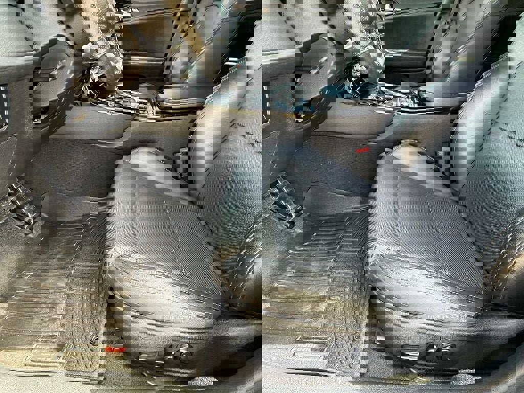 Used 2022 Kia Stinger GT-Line w/ Sun & Sound Package image 12