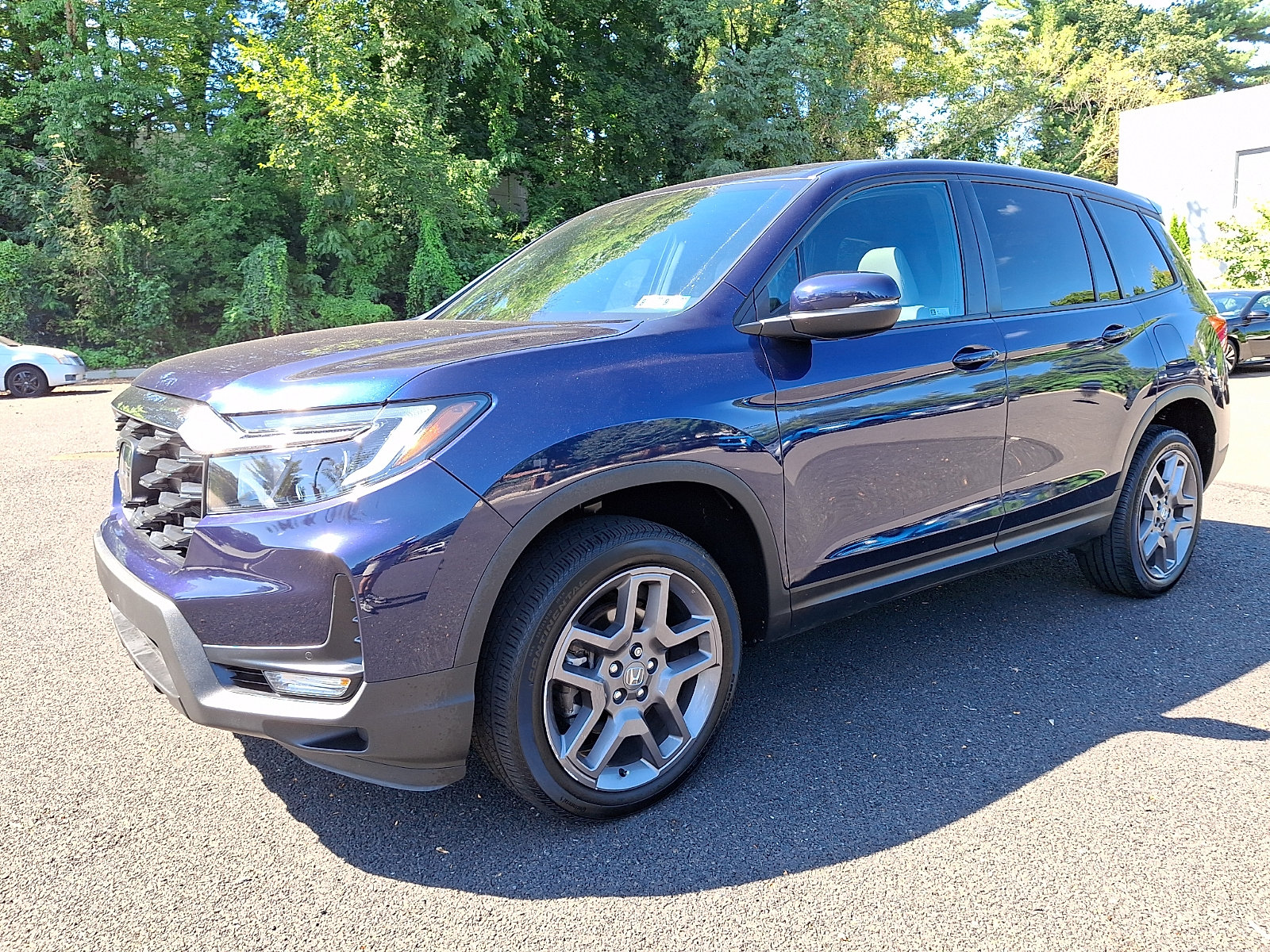 Used 2023 Honda Passport EX-L image 3
