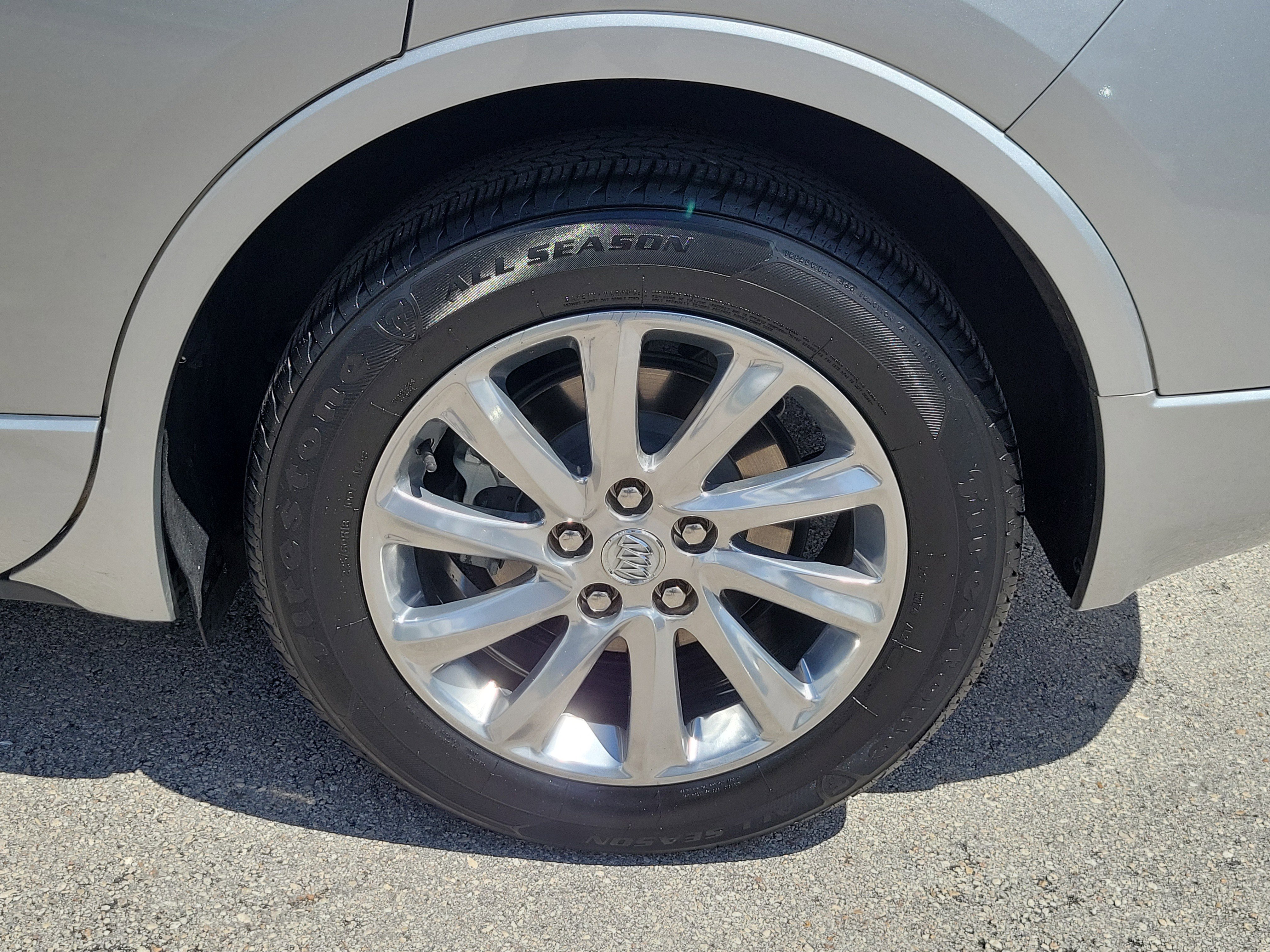 Used 2019 Buick Envision Essence image 29