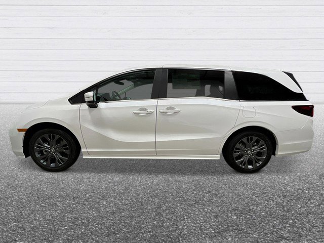 New 2026 Honda Odyssey Touring image 3