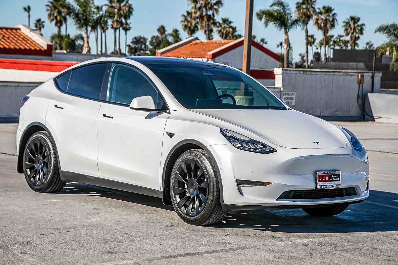 Used 2021 Tesla Model Y Long Range image 4