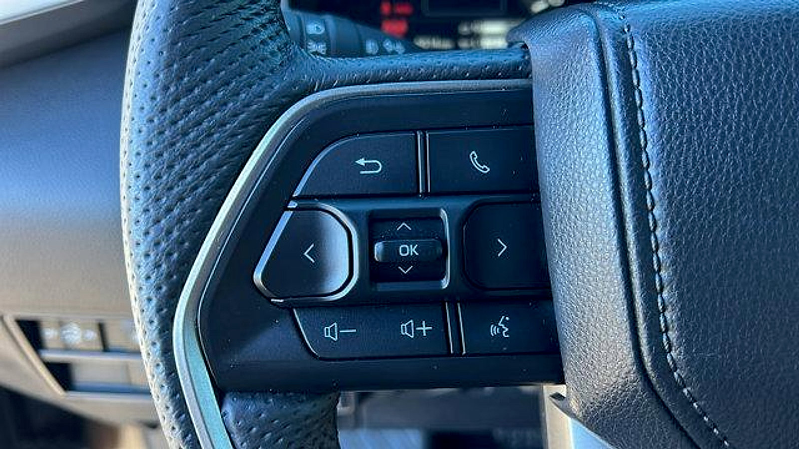 Used 2025 Toyota Tundra Limited image 24