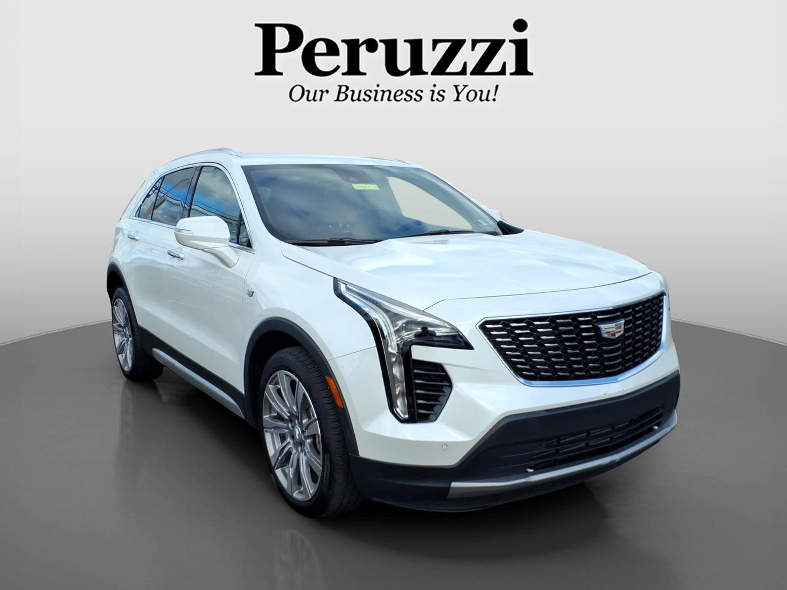 Used 2021 Cadillac XT4 Premium Luxury AWD/4WD image 1
