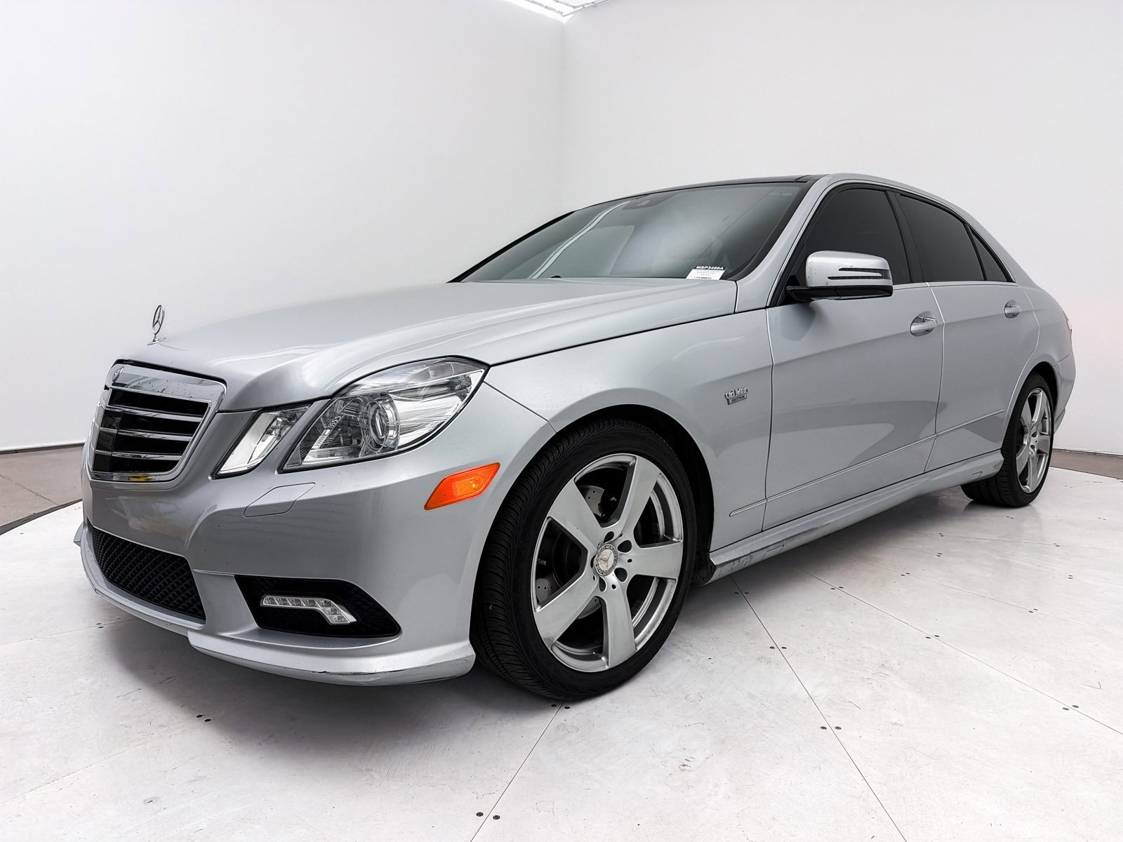 Used 2010 Mercedes-Benz E 350 Sedan image 3