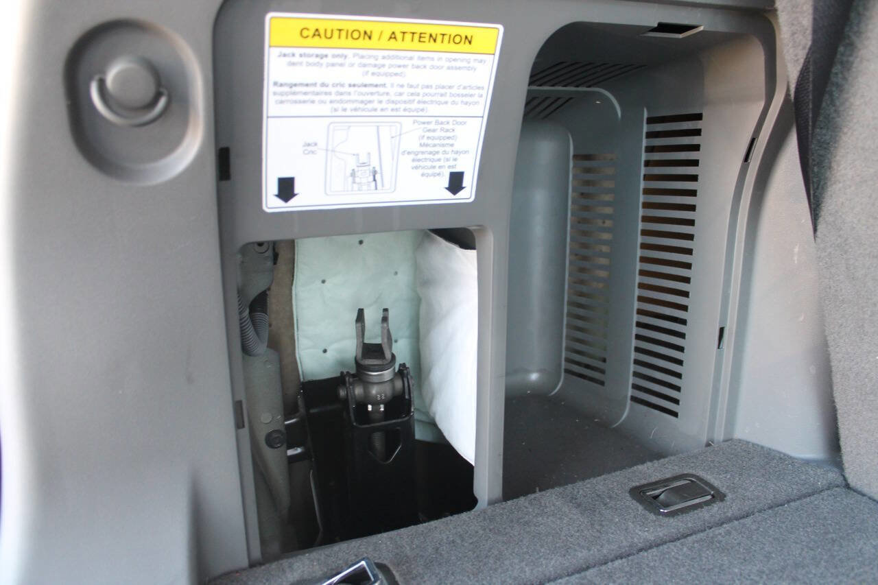 Used 2007 Nissan Armada SE RWD image 51