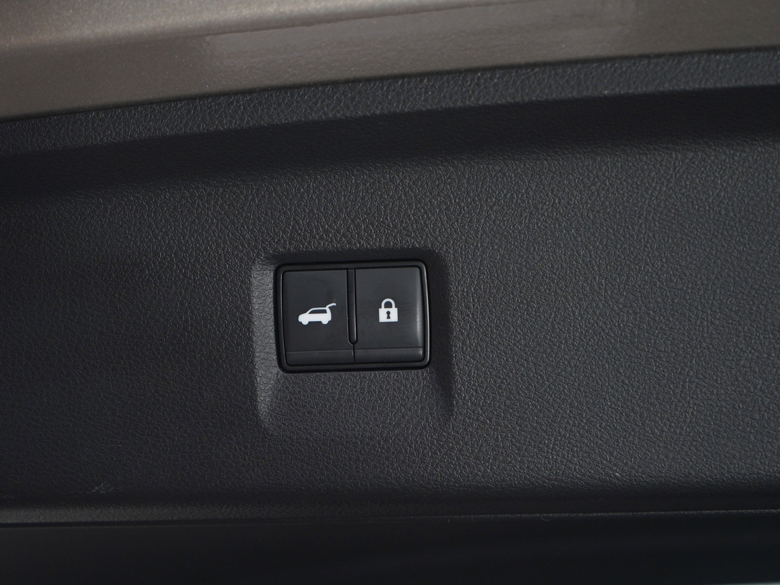 Used 2024 INFINITI QX60 Sensory image 11