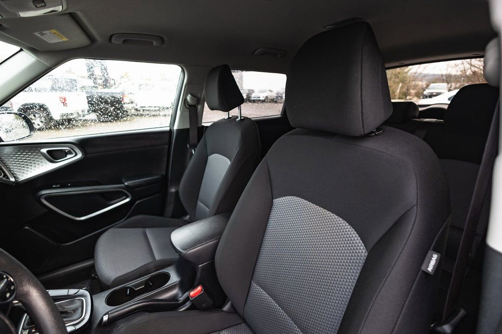 Used 2024 Kia Soul LX w/ Option Group 015 image 21