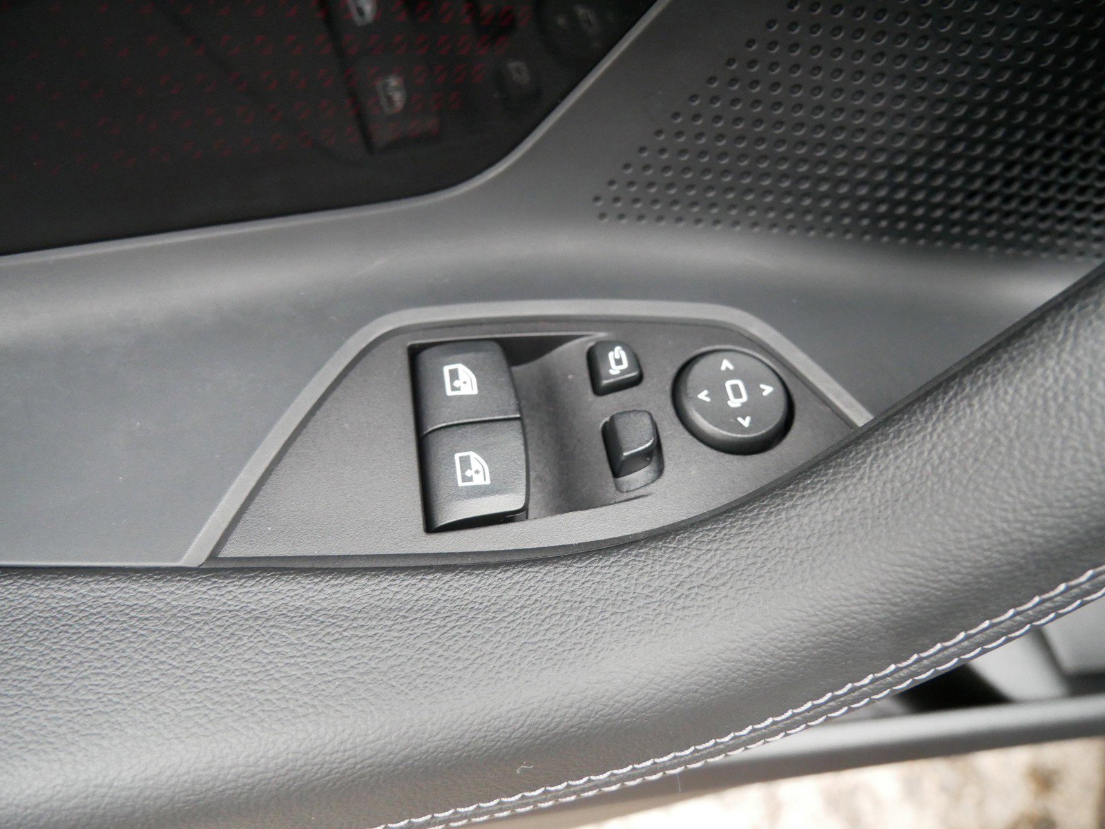 Used 2023 BMW 230i 230i w/ Premium Package image 17