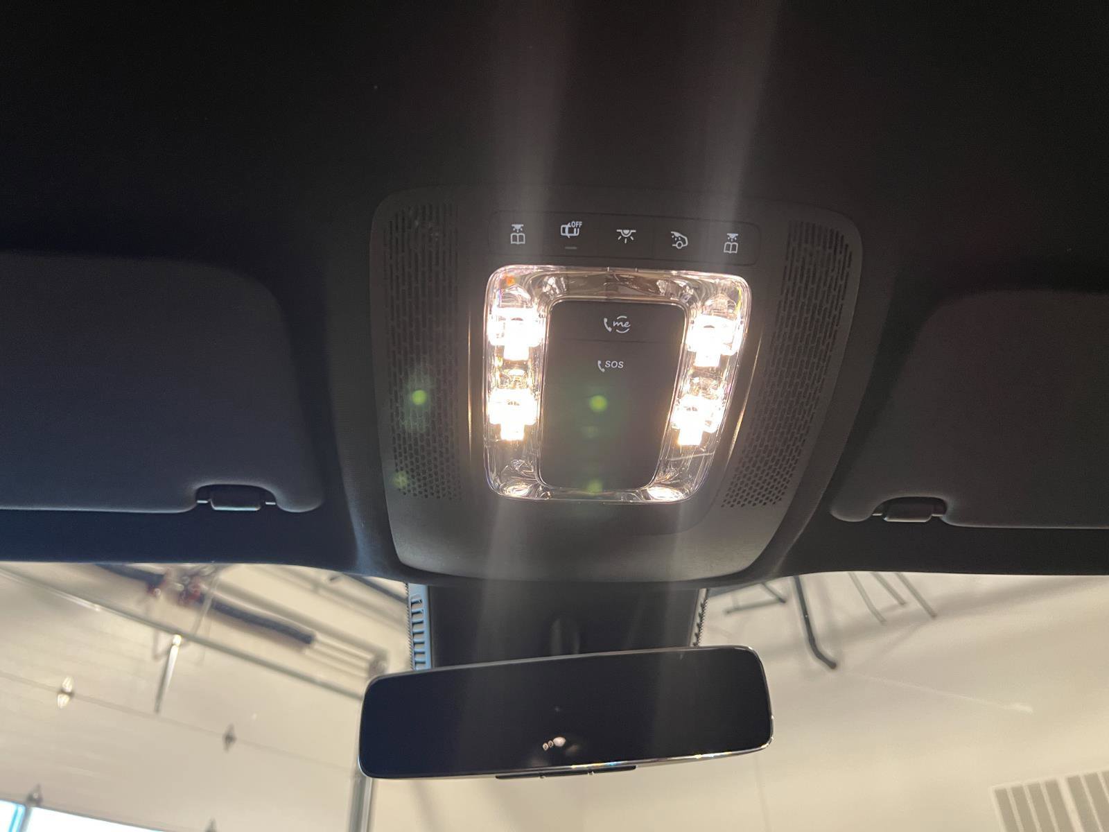 Used 2023 Mercedes-Benz EQB 300 4MATIC image 22
