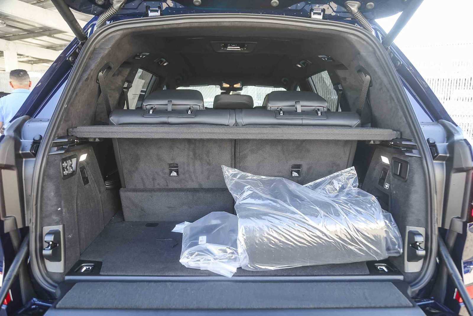 New 2026 BMW X7 M60i image 23