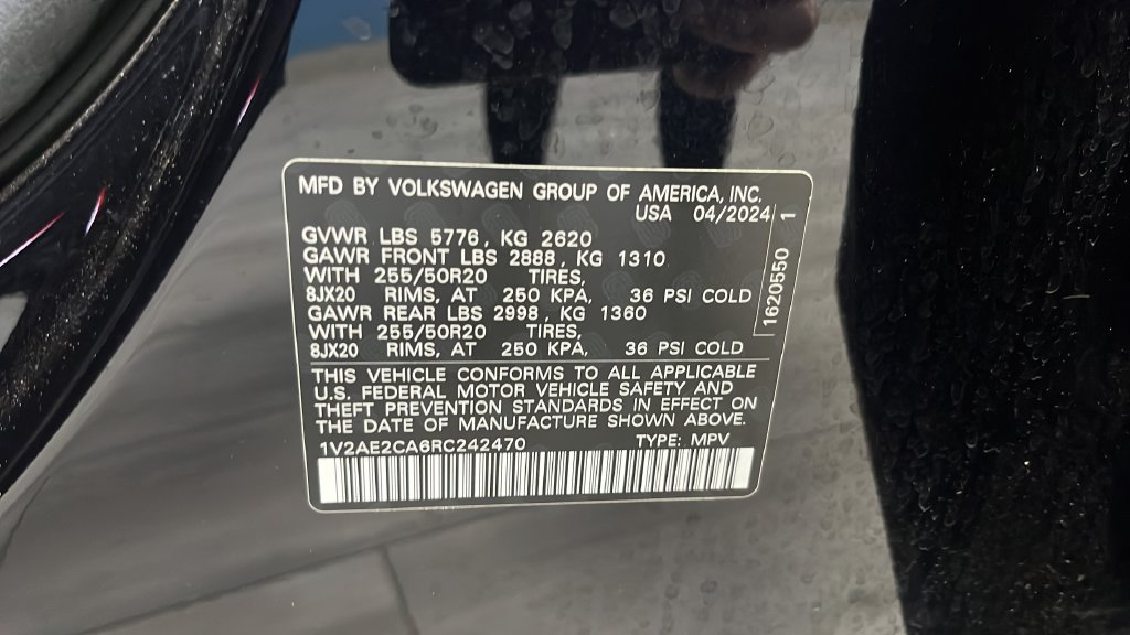 Used 2024 Volkswagen Atlas Cross Sport SEL R-Line AWD/4WD image 38