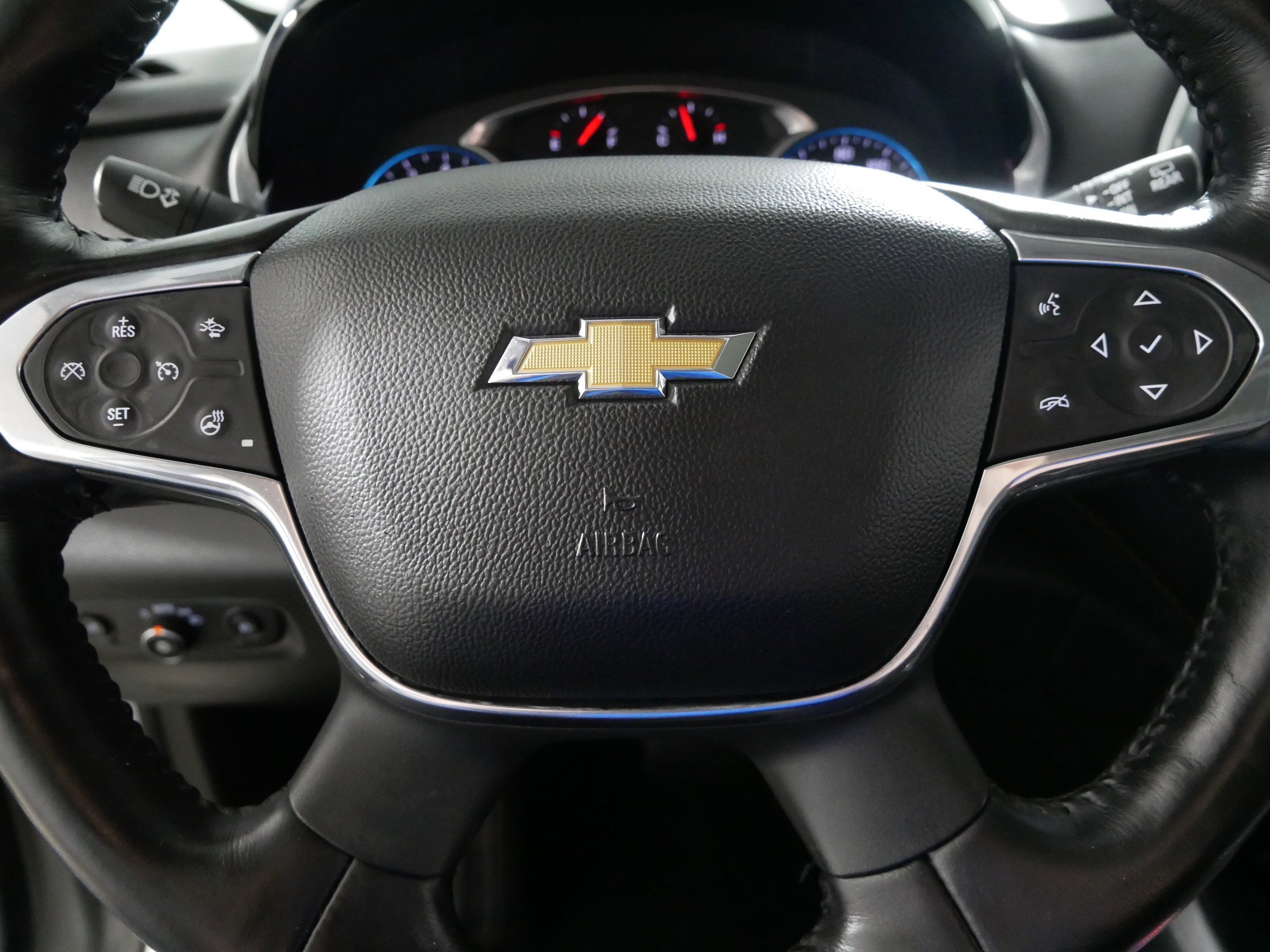 Used 2019 Chevrolet Traverse Premier AWD/4WD image 25