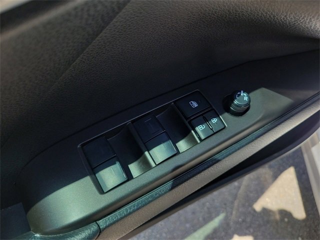 Used 2023 Toyota Camry SE image 11