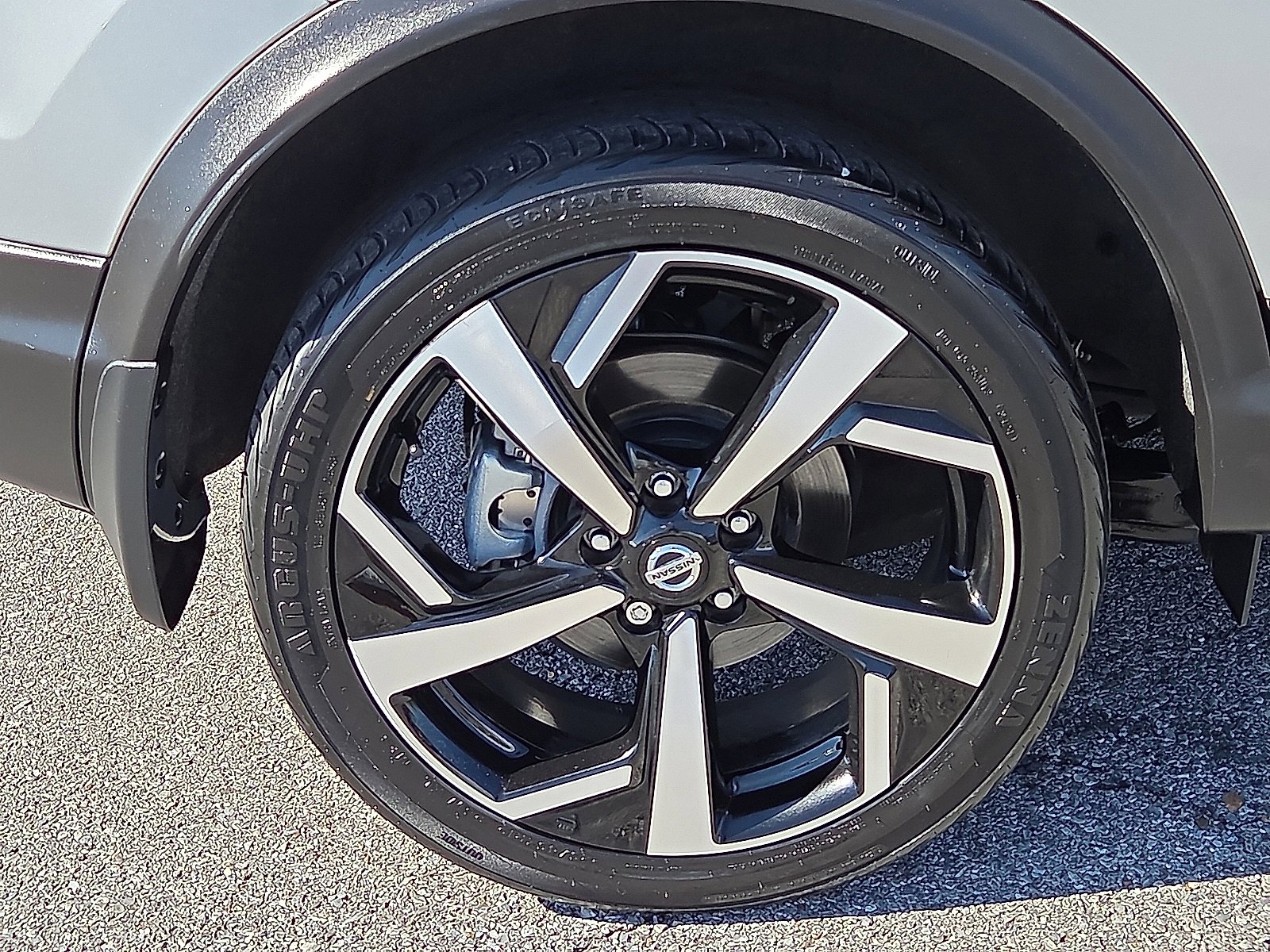 Used 2022 Nissan Rogue Sport SL image 7