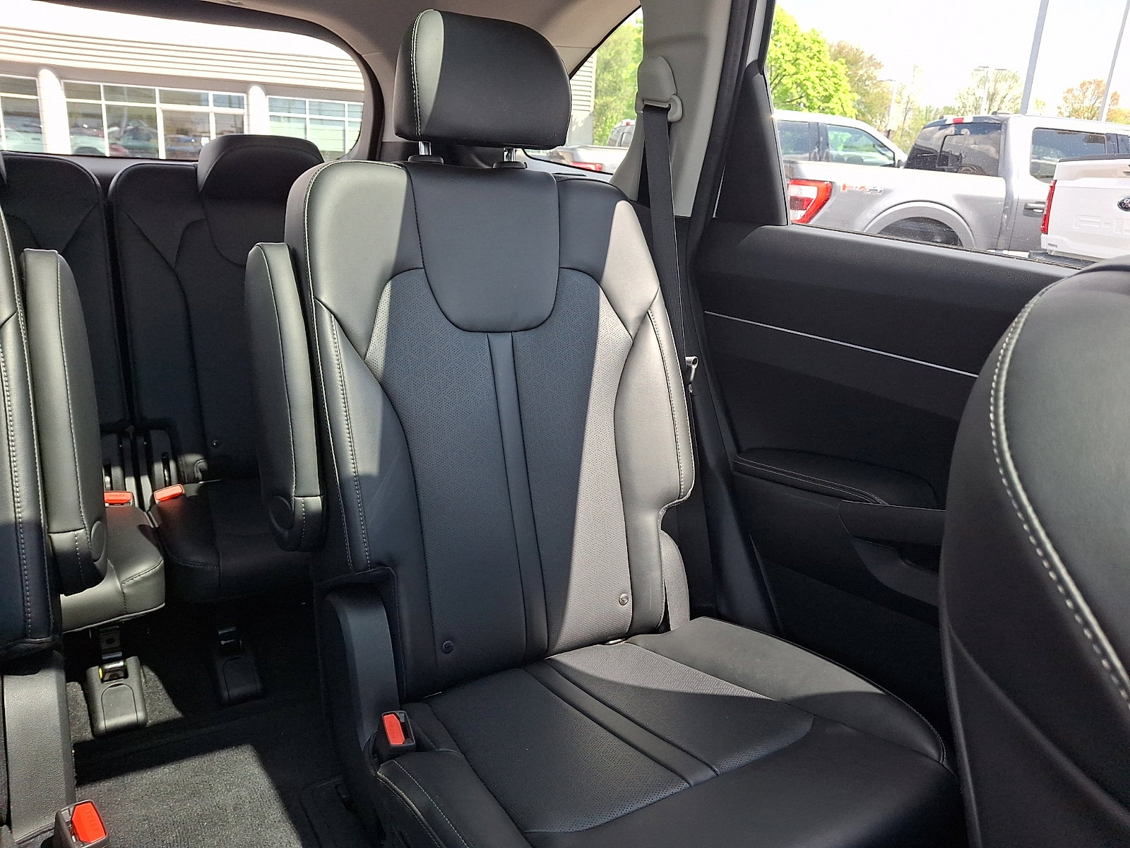 Used 2021 Kia Sorento EX w/ EX AWD X-Line Package image 19