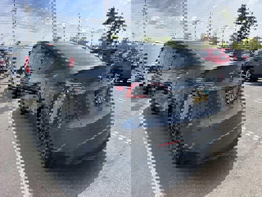 Used 2024 Tesla Model Y Performance AWD/4WD image 3