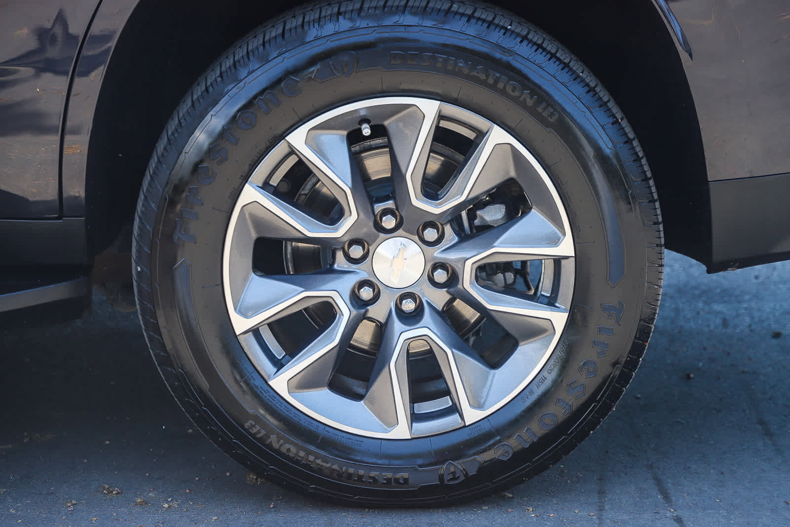 Used 2024 Chevrolet Tahoe LT w/ Luxury Package RWD image 12