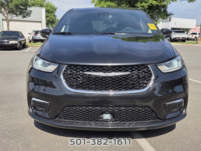 Used 2023 Chrysler Pacifica Touring FWD image 8