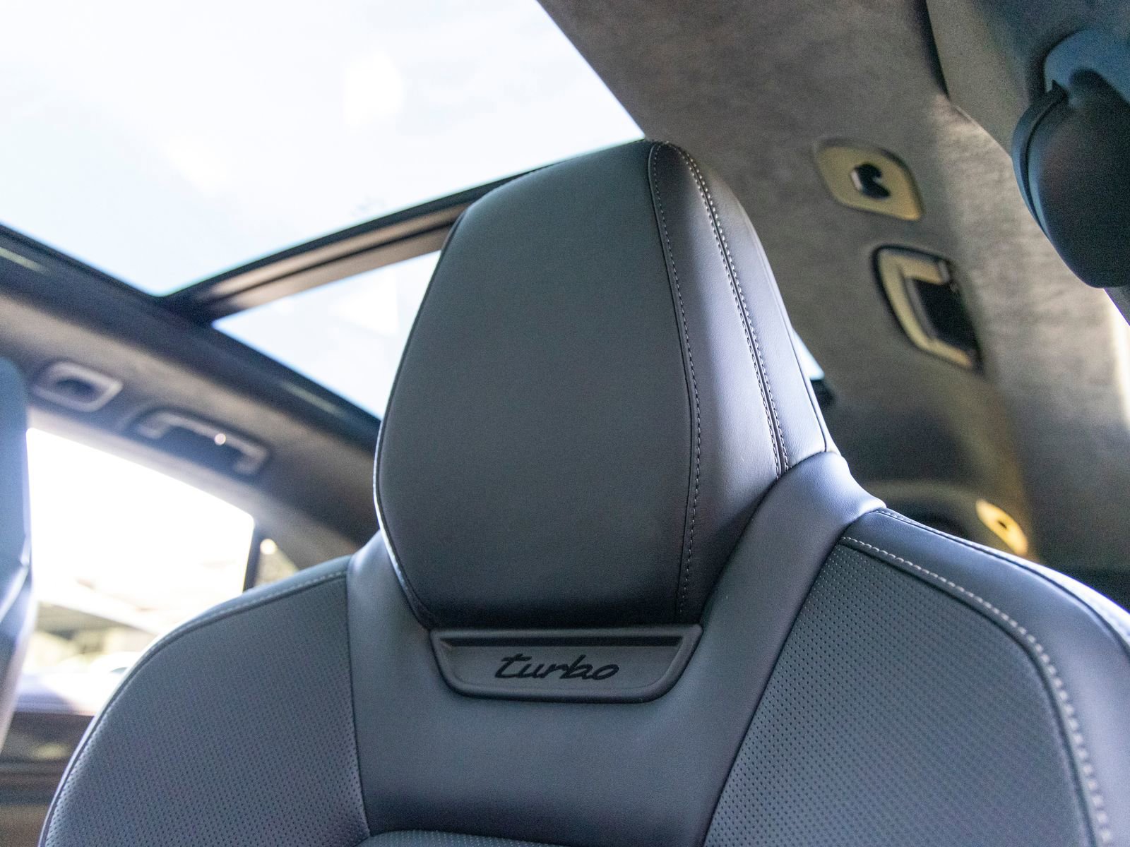 New 2026 Porsche Macan Turbo Electric image 30