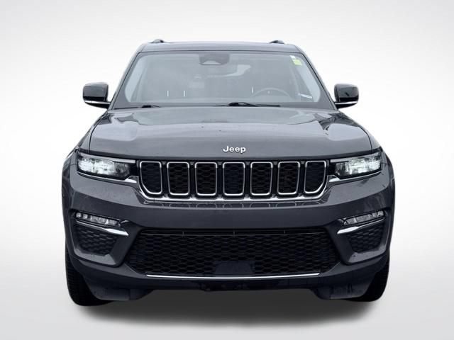 Used 2022 Jeep Grand Cherokee Limited AWD/4WD image 2