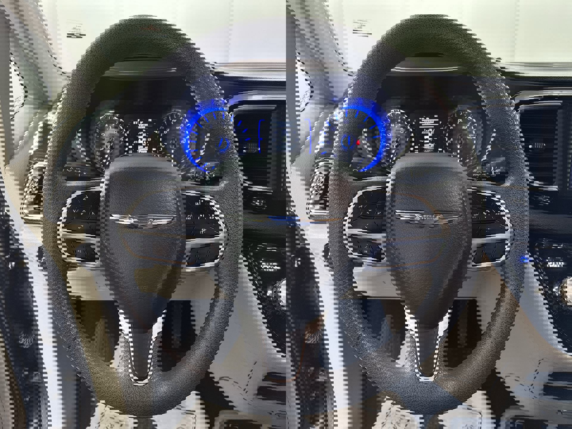 Used 2018 Chrysler Pacifica LX w/ Tire & Wheel Group image 18