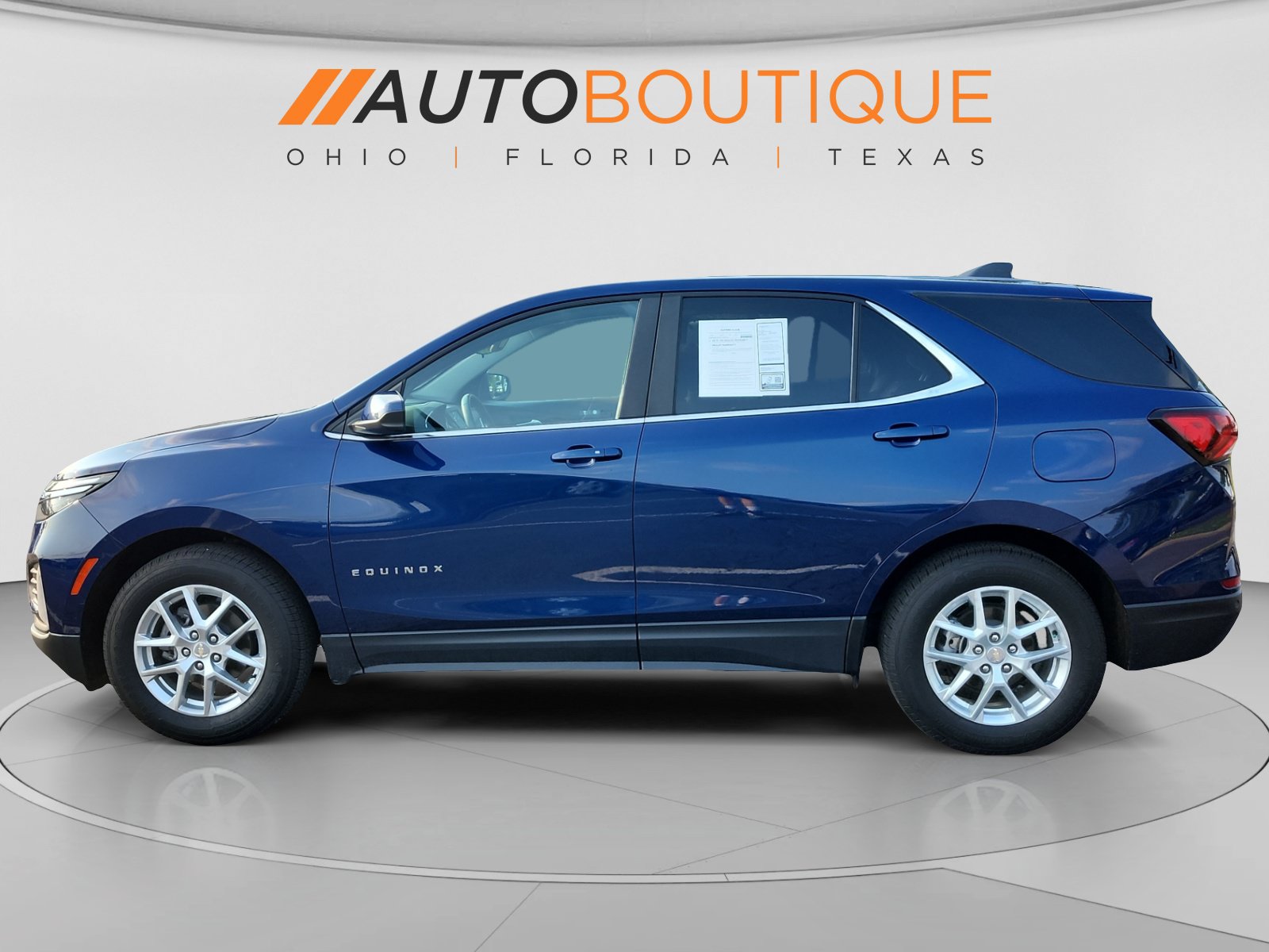 Used 2023 Chevrolet Equinox LT w/ Driver Convenience Package FWD image 2