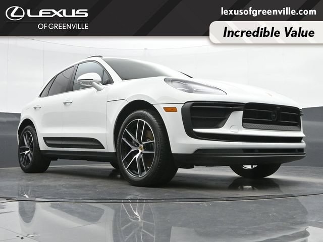 Used 2023 Porsche Macan Turbo AWD/4WD image 32