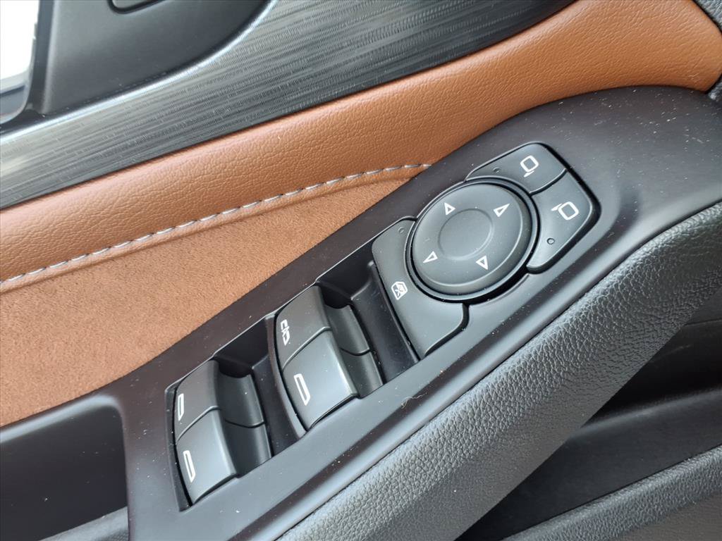 Used 2019 Chevrolet Traverse High Country AWD/4WD image 16