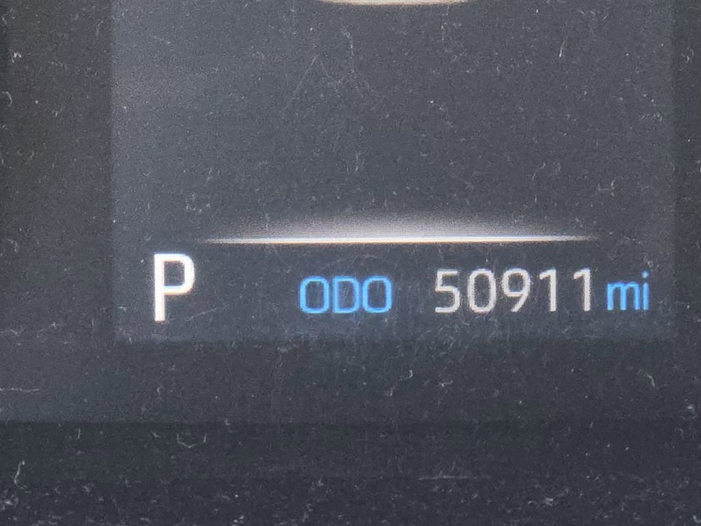 Used 2021 Toyota RAV4 XLE image 13