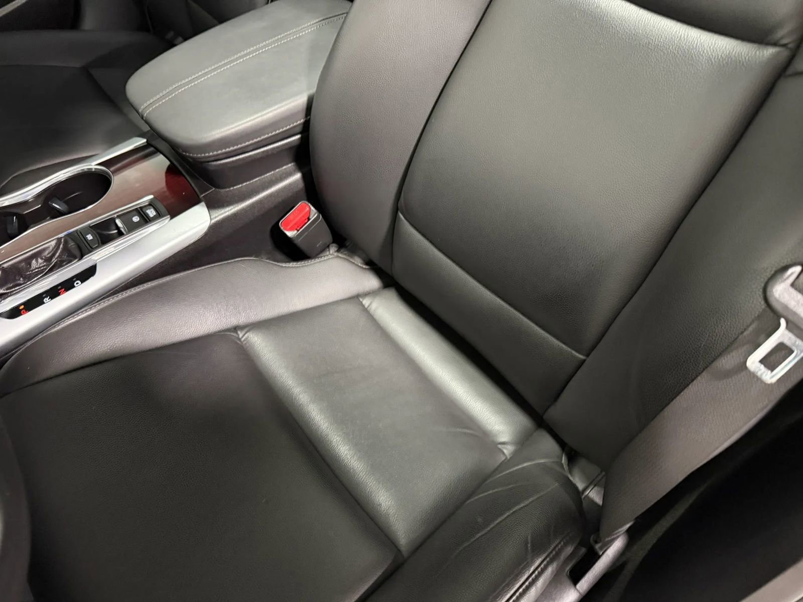 Used 2017 Acura TLX FWD image 19