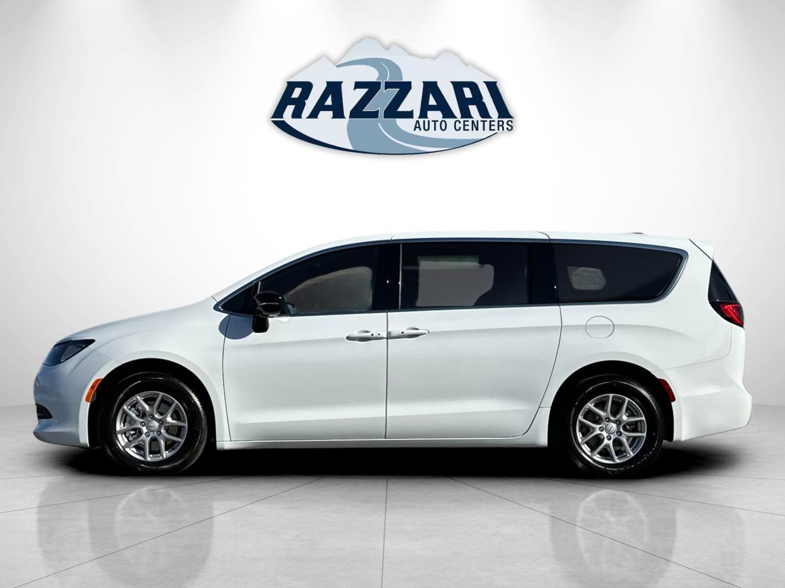 New 2025 Chrysler Voyager LX image 6