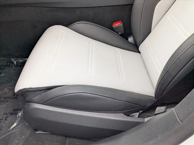 New 2026 Mercedes-Benz E 53 AMG e 4MATIC Sedan image 4