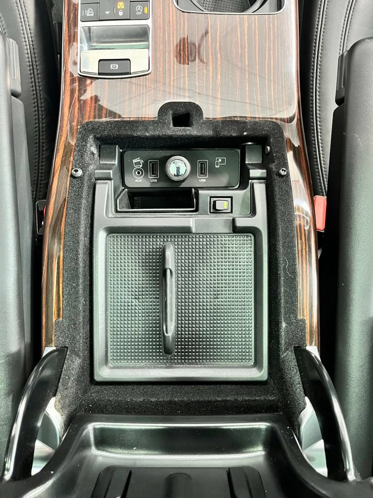 Used 2016 Land Rover Range Rover Supercharged AWD/4WD image 28
