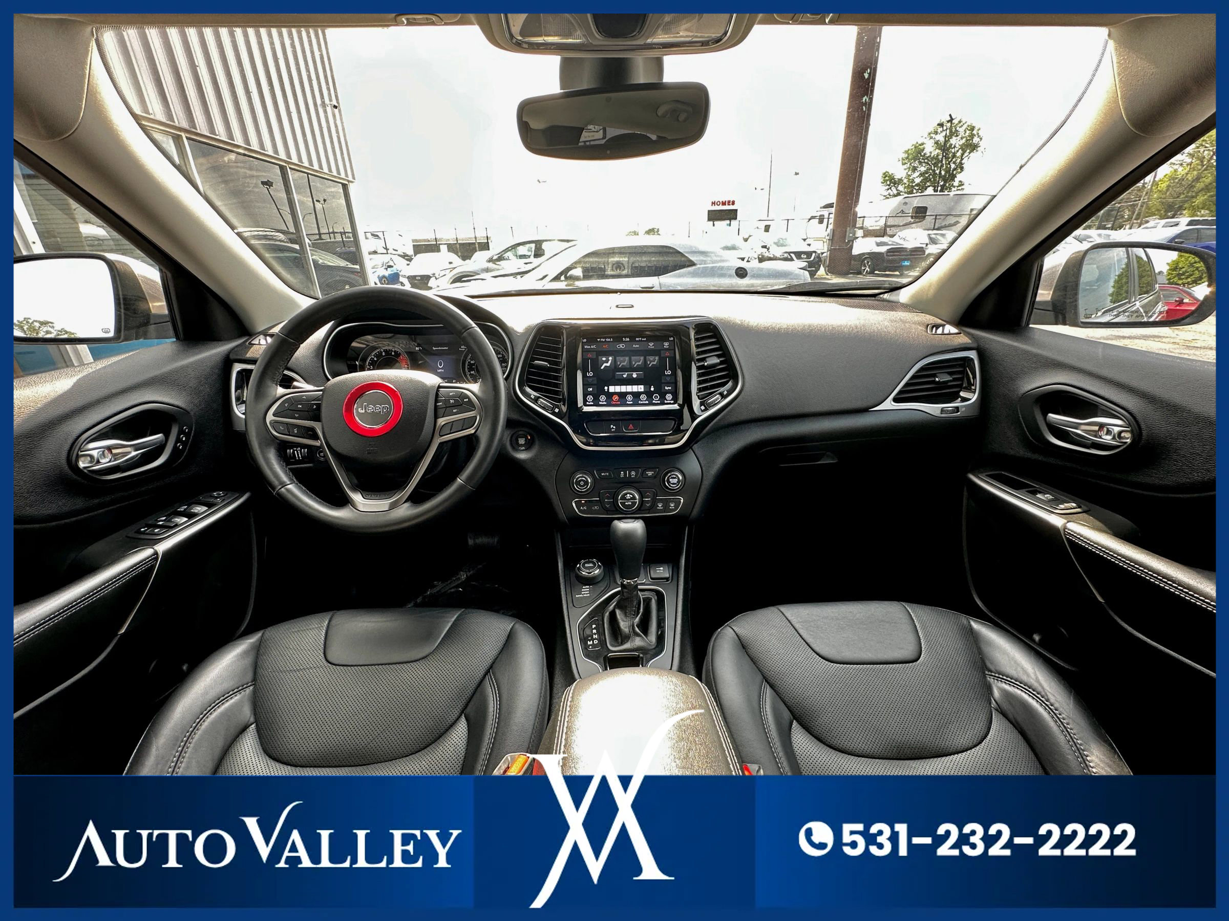 Used 2019 Jeep Cherokee Limited image 27