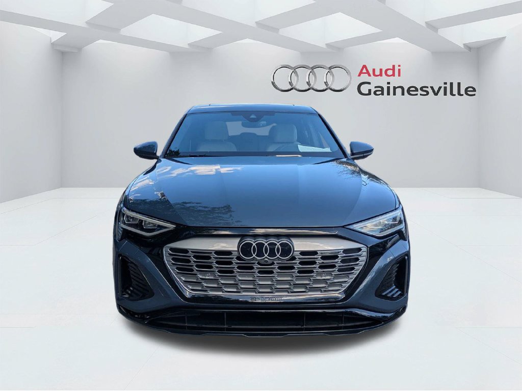 Used 2024 Audi Q8 e-tron Premium Plus AWD/4WD image 11