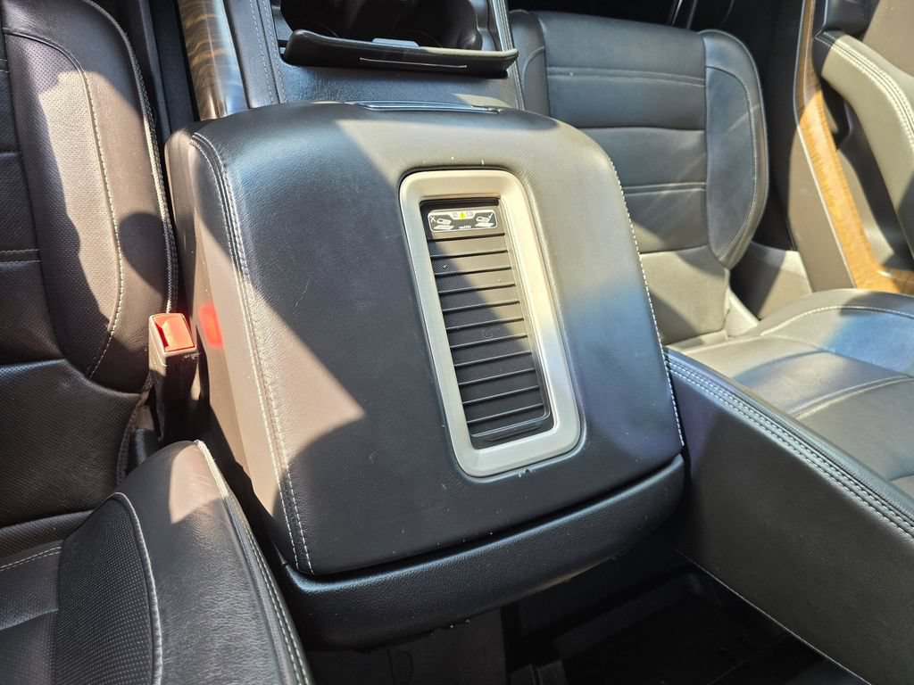 Used 2018 GMC Yukon Denali w/ Denali Ultimate Package AWD/4WD image 28