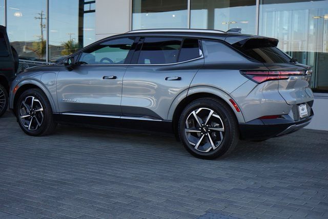 New 2025 Chevrolet Equinox EV LT image 6