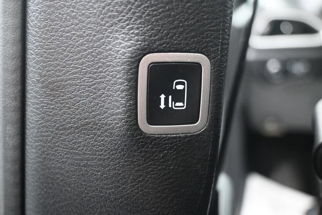 Used 2023 Chrysler Pacifica Touring-L w/ S Appearance Package FWD image 29