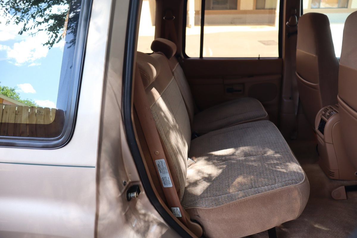 Used 1996 Ford Explorer XLT AWD/4WD image 21