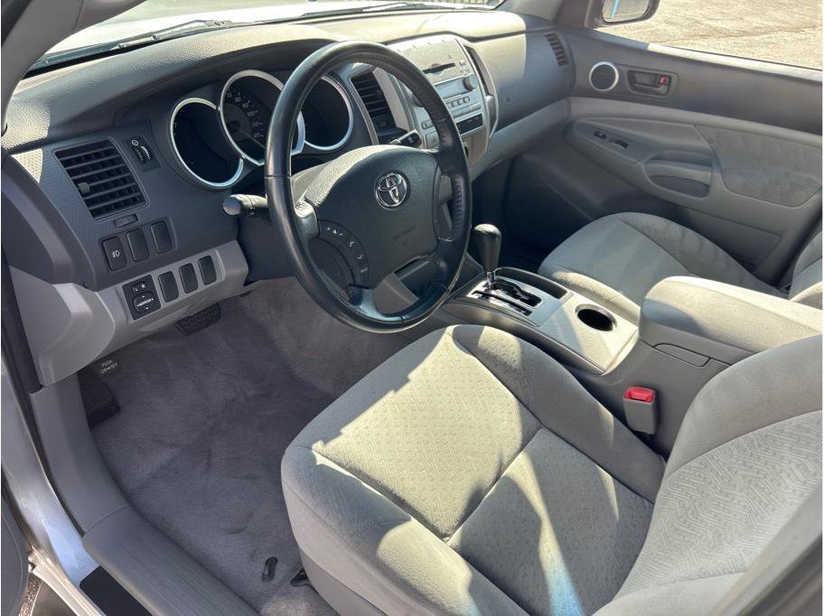 Used 2005 Toyota Tacoma 4x4 Double Cab image 2