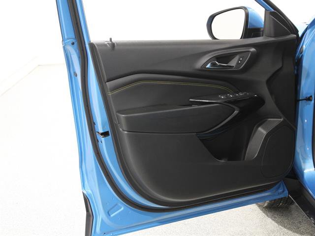 Used 2025 Chevrolet Trax LT image 4